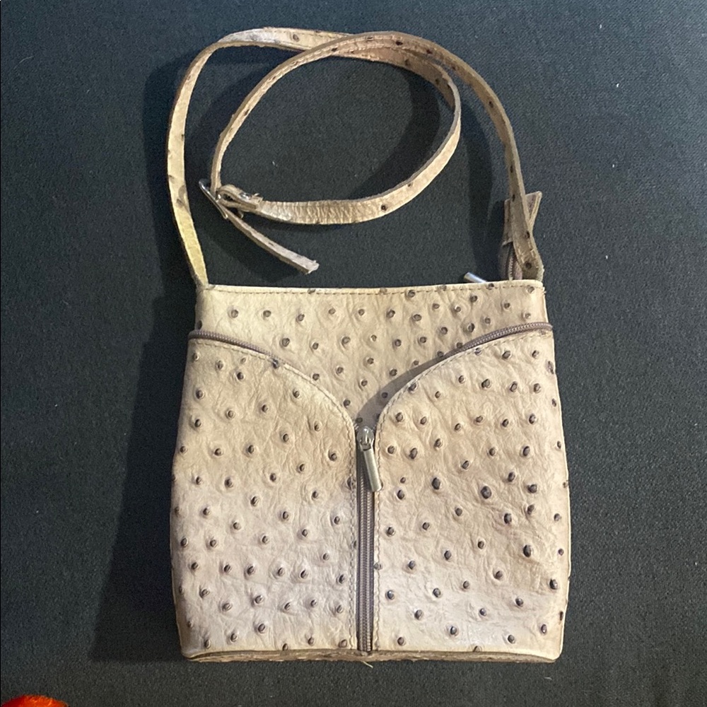 Elegant Tan Leather Shoulder Bag